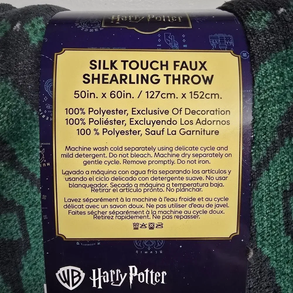 The Harry Potter Faux Shearling Throw Blanket NWT 50